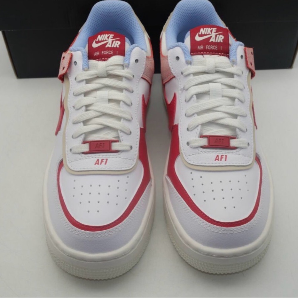NIB Nike Air Force 1 SUMMIT White, University Red, Cracked Leather Womens size 7